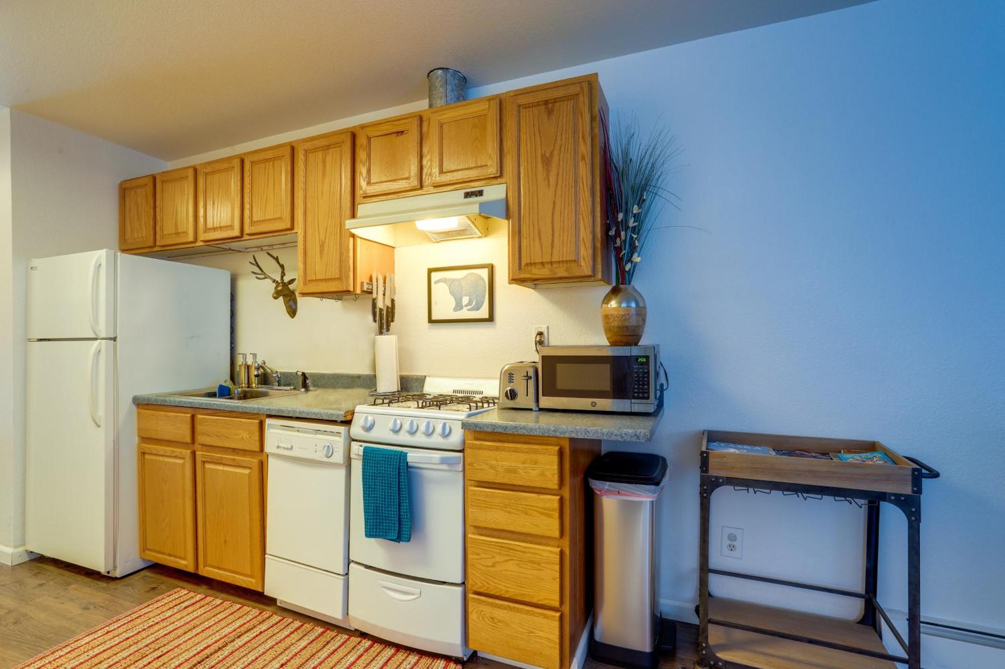 אנקורג' Waterfront Apt, Walk To Town And Coastal Trail! מראה חיצוני תמונה