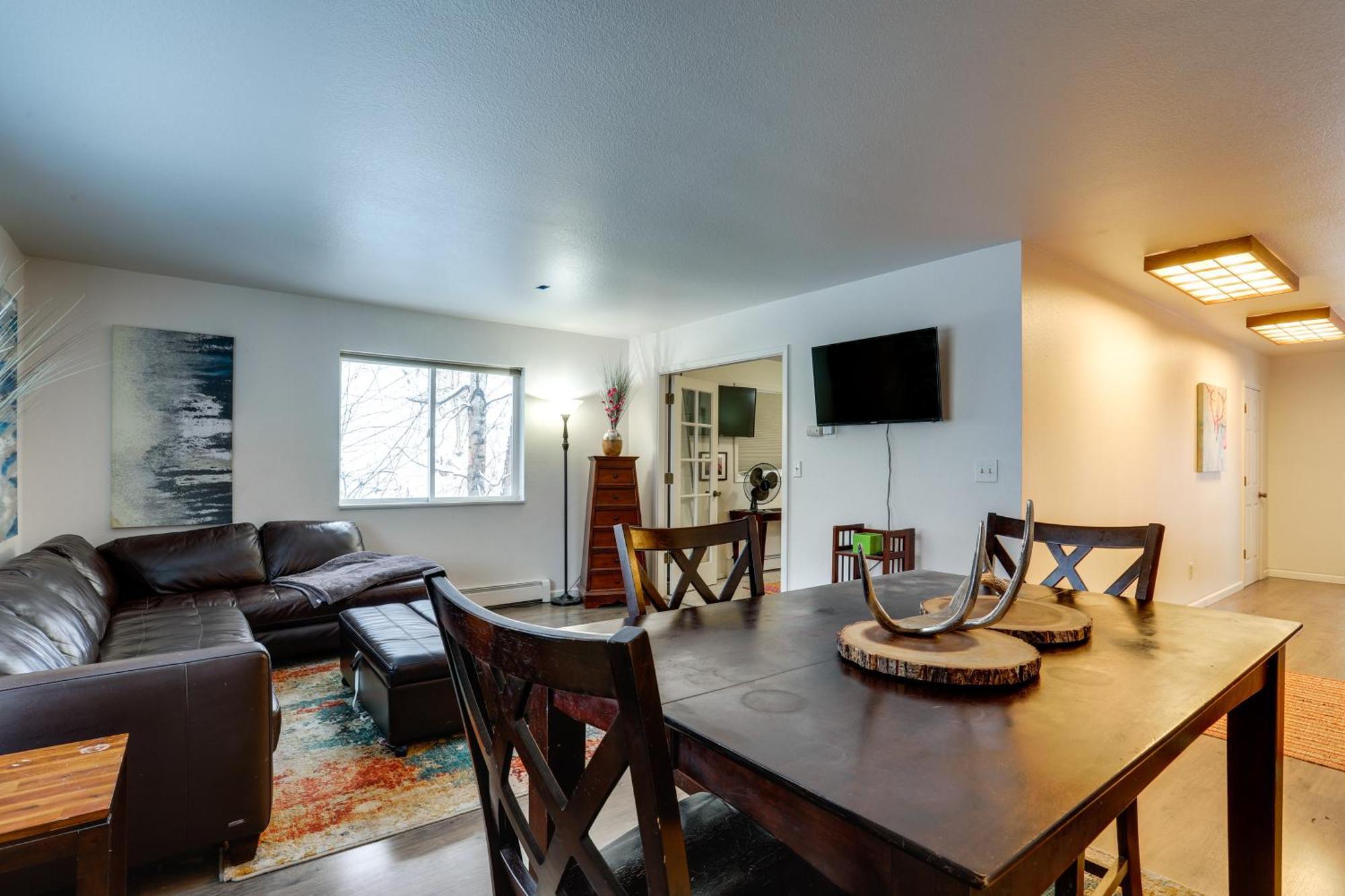 אנקורג' Waterfront Apt, Walk To Town And Coastal Trail! מראה חיצוני תמונה